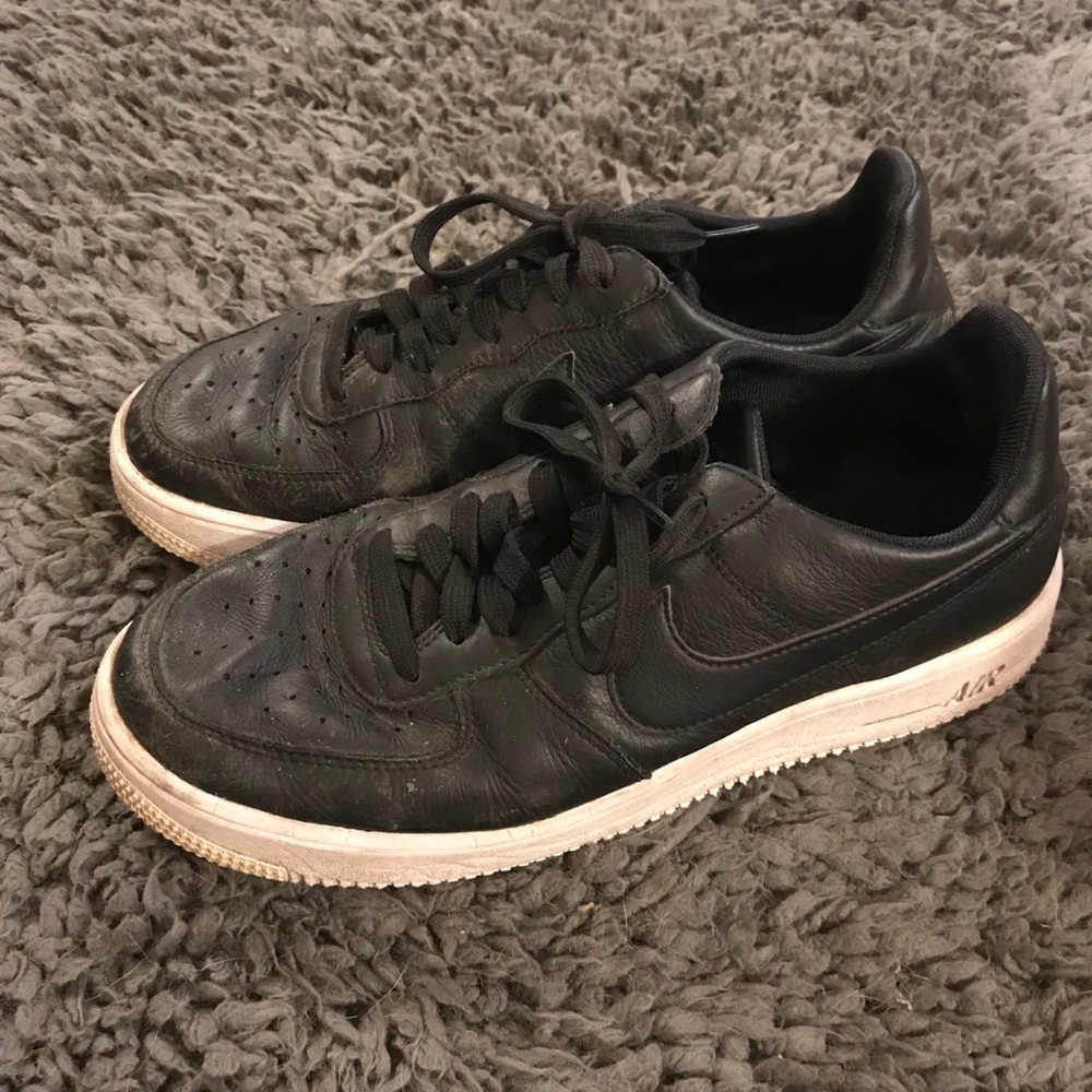 Men’s Black Nike Air Force 1 Shoes